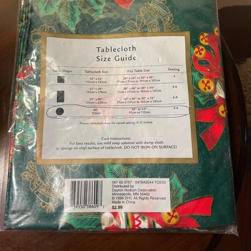3 new Holiday Christmas tablecloths Bells 🔔 , Plaid & Floral